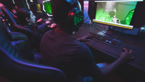 Playing esports